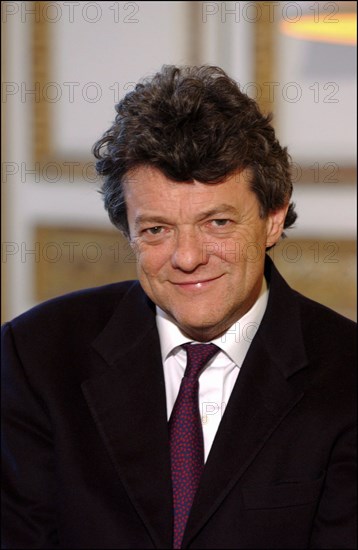 04/02/2004.  Jean-Louis Borloo, Minister for Employment, Labor and Social Cohesion: first day of labor.