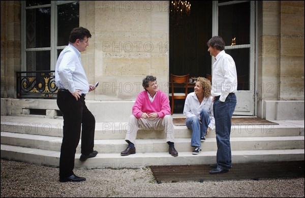 06/26/2004.  Jean-Louis Borloo, le ministre de l'Emploi, du Travail et de la Cohesion sociale travaillant, au ministere, sur le Plan de Cohesion sociale avant sa presentation en conseil des ministres le 30 juin prochain.