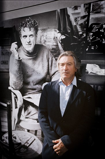 06/18/2005. American actor Robert De Niro opens exhibition of Robert De Niro Sr. paintings at La Piscine in Roubaix.