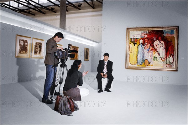 06/18/2005. American actor Robert De Niro opens exhibition of Robert De Niro Sr. paintings at La Piscine in Roubaix.