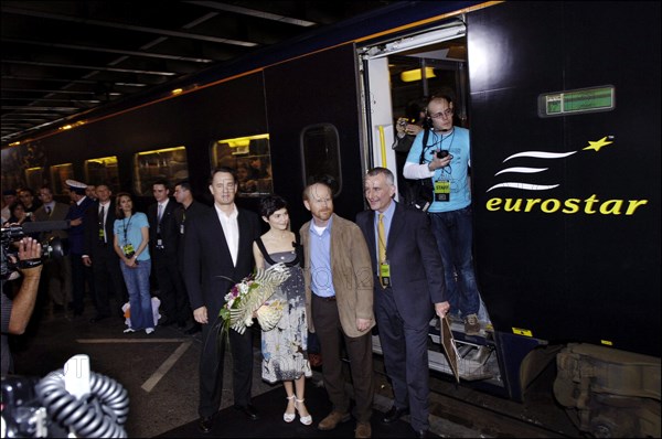 05/16/2006. Arrival of Da Vinci Code crew at Cannes rail station.