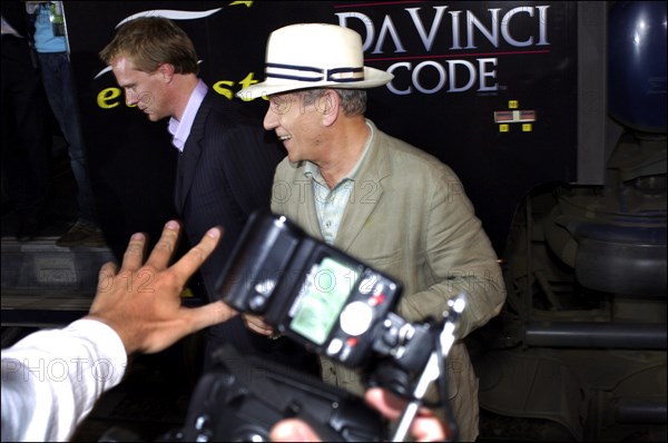 05/16/2006. Arrival of Da Vinci Code crew at Cannes rail station.