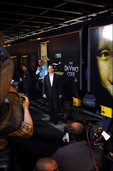 05/16/2006. Arrival of Da Vinci Code crew at Cannes rail station.