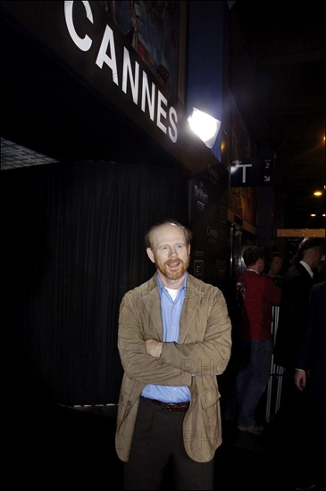 05/16/2006. Arrival of Da Vinci Code crew at Cannes rail station.