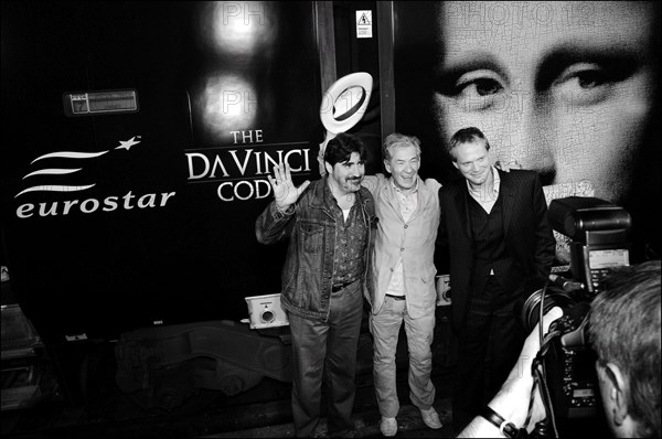 05/16/2006. Arrival of Da Vinci Code crew at Cannes rail station.