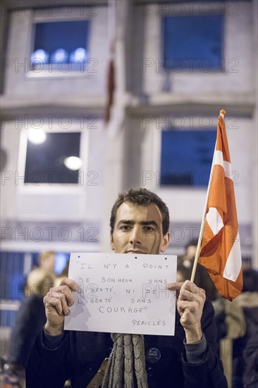 Manifestation de solidarité à l'égard du peuple danois devant l'ambassade du Danemark à Paris