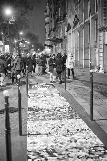 Manifestation de solidarité à l'égard du peuple danois devant l'ambassade du Danemark à Paris