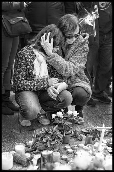 Hommage aux victimes des attentats du 13 novembre 2015 à Paris