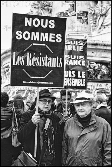 Hommage aux victimes des attentats du 13 novembre 2015 à Paris