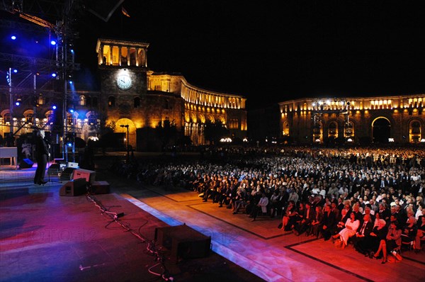 Concert de Charles Aznavour à Erevan (Arménie), le 30 septembre 2006