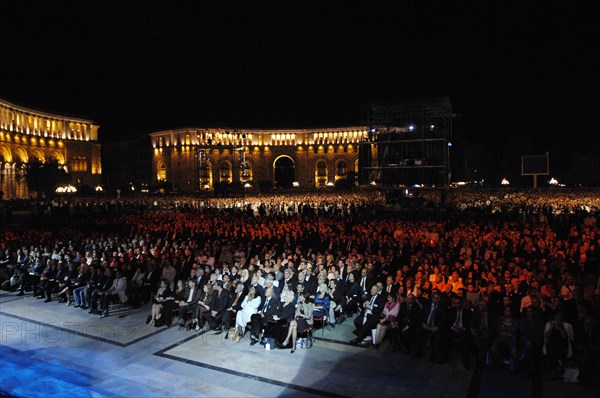 Concert de Charles Aznavour à Erevan (Arménie), le 30 septembre 2006