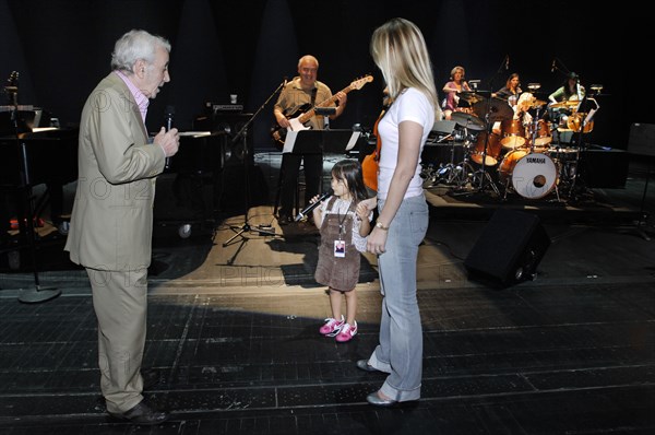 Charles Aznavour sur scène à New York, le 18 septembre 2006