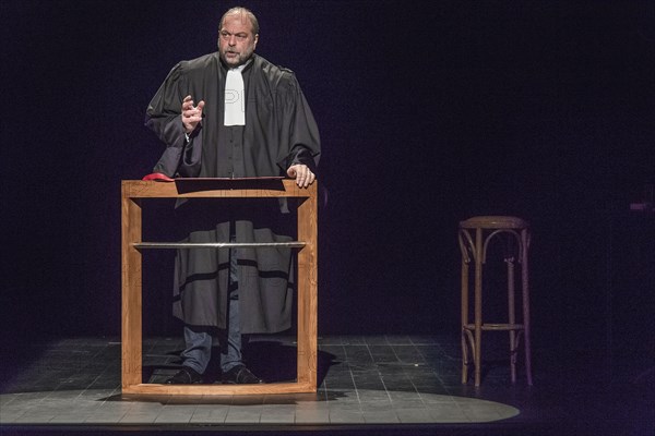 Eric Dupond Moretti en répétition au Théâtre de la Madeleine à Paris