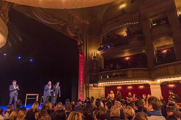 1ère du spectacle "Eric Dupond Moretti à la barre" au théâtre de la Madeleine

Philippe Lellouche
Hadrien Raccah