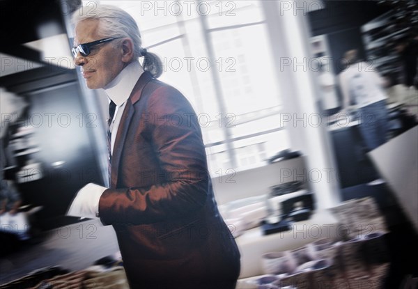 Karl Lagerfeld réinvente la collection Chanel Croisière en 2004