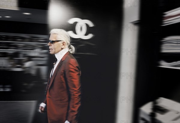 Karl Lagerfeld réinvente la collection Chanel Croisière en 2004