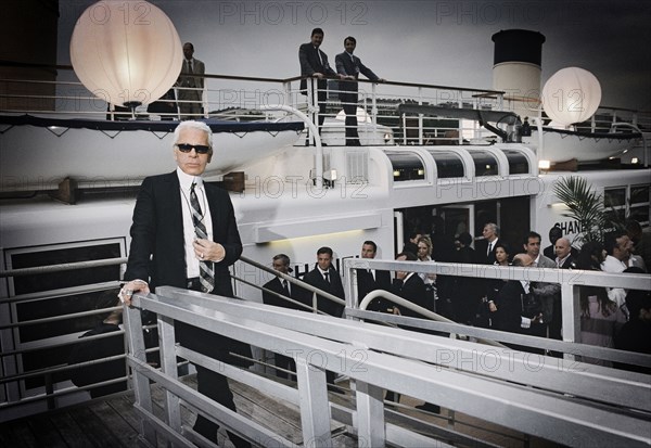 Karl Lagerfeld réinvente la collection Chanel Croisière en 2004