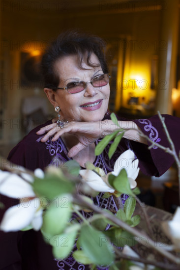Claudia Cardinale chez elle à Paris