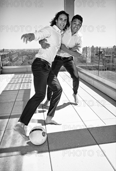 Edinson Cavani and Thiago Silva, 2015