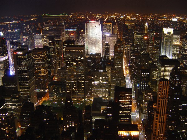New-York (USA), Manhattan, Vue de nuit depuis l'Empire State Building (Fifth Avenue et le Rockefeller Center)