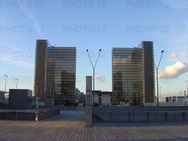 Bibliothèque nationale de France - Site François Mitterrand, Paris 13ème - architecte : Dominique Perrault