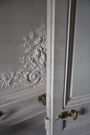 Versailles121 Château de Versailles, Petit Trianon, cabinet de toilette, porte et boiseries