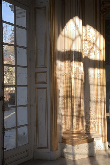 Versailles155 Château de Versailles, Petit Trianon, Pavillon français, boiseries, fenêtres