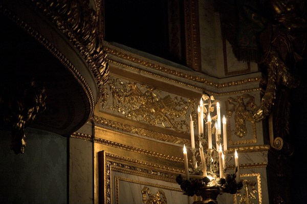 Versailles167 Château de Versailles, Petit Trianon, Théâtre de Marie-Antoinette 1780, torchère d'avant-scène