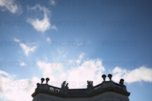 VersaillesChromo009 Château de Versailles, Petit Trianon, Pavillon français