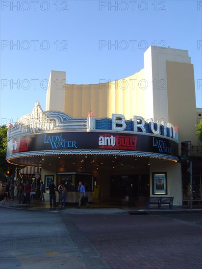 Westwood cinemas : Mann Bruin