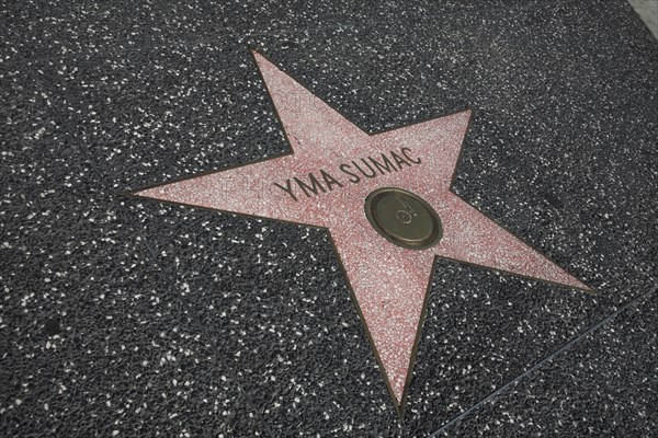 Hollywood Boulevard, Walk of Fame, stars / étoiles : Yma Sumac