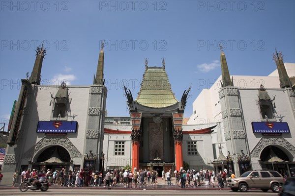 Grauman's Chinese Theatre, 6925 Hollywood Boulevard, Walk of Fame