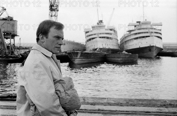 Jean-Louis Trintignant sur le tournage du film "Trans-Europ-Express"