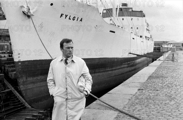 Jean-Louis Trintignant sur le tournage du film "Trans-Europ-Express"