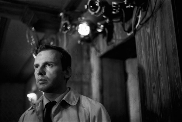 Jean-Louis Trintignant sur le tournage du film "Trans-Europ-Express"