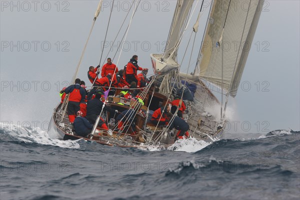 Velsheda pendant les Voiles de St Tropez 2005
