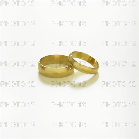 Closeup of wedding rings.