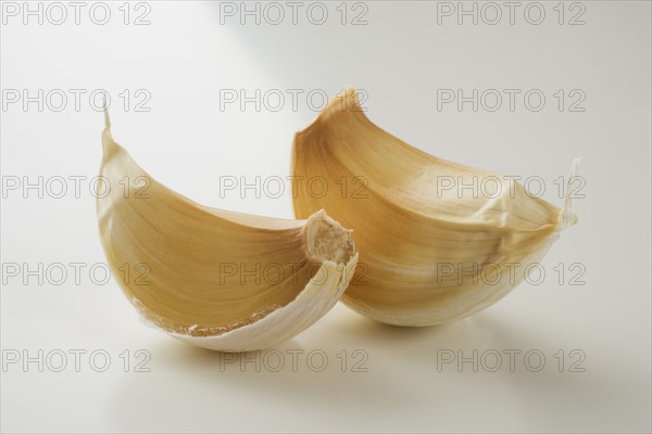 Close up of garlic cloves.