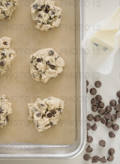 High angle view of cookie dough on sheet pan. Date : 2006