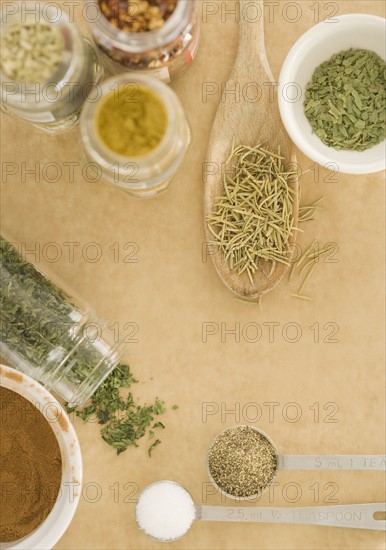 High angle view of assorted spices. Date : 2006