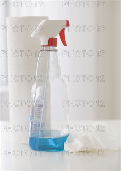 Close up of glass cleaner and paper towels. Date : 2006