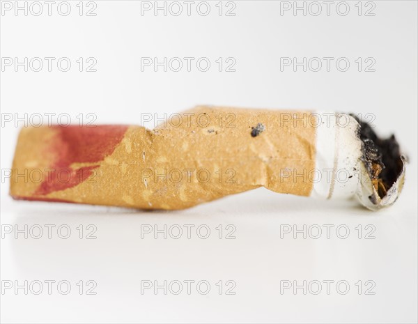 Extreme closeup of a cigarette butt. Date : 2006