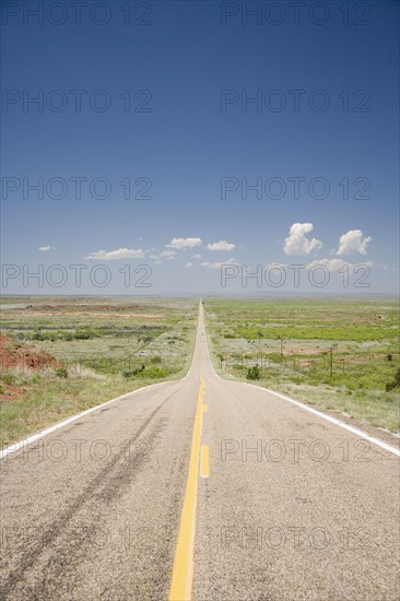 Empty county road. Date : 2006