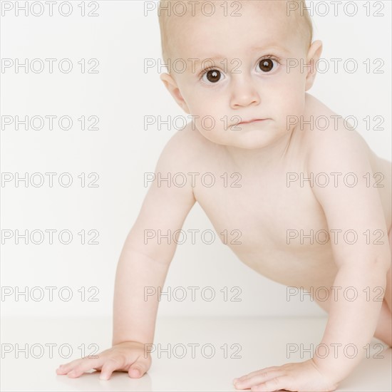 Close up of baby crawling. Date : 2007