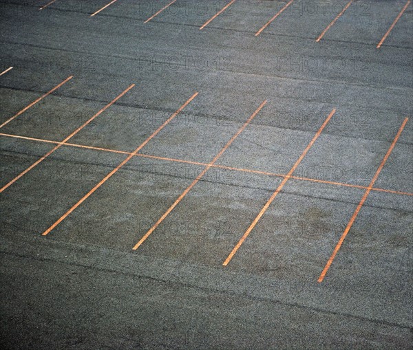 empty parking spaces. Date : 2007