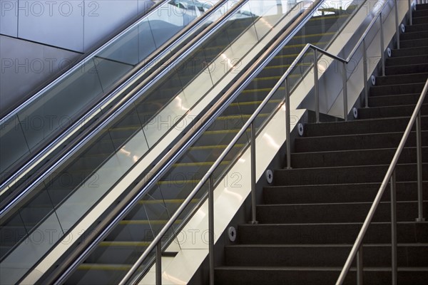 escalator. Date : 2007