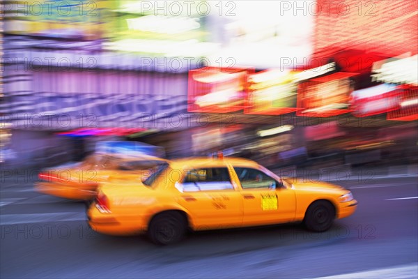 Taxi cab in Times Square, New York City. Date : 2007
