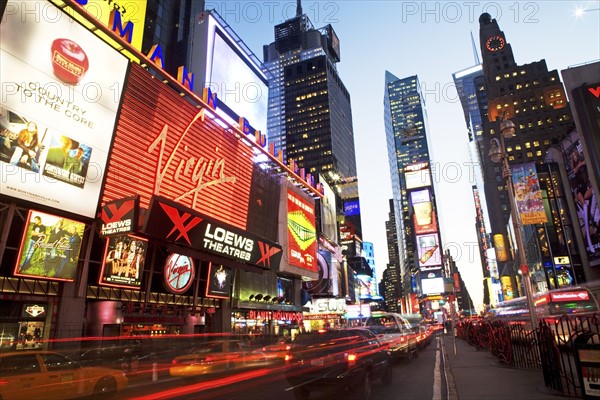 Traffic in Times Square, New York City. Date : 2007