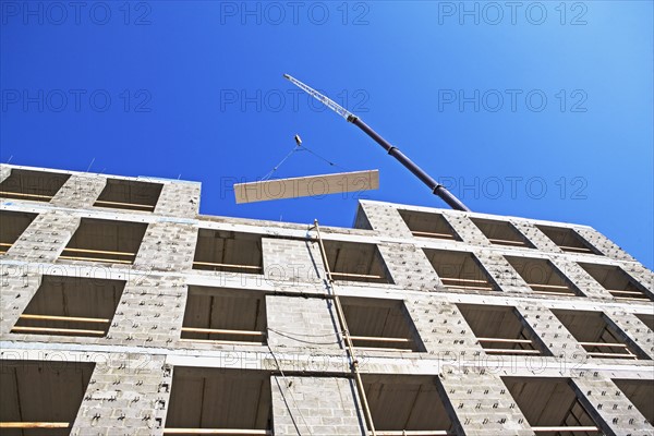 Low angle view of construction site. Date : 2007