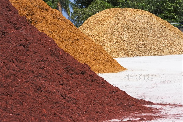 Piles of landscaping ground cover. Date : 2007